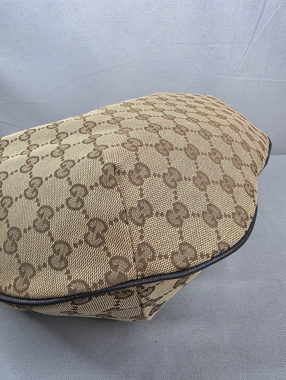 ✨️GUCCI GG Canvas Web Half Moon Crossbody Bag - Picture 9 of 16